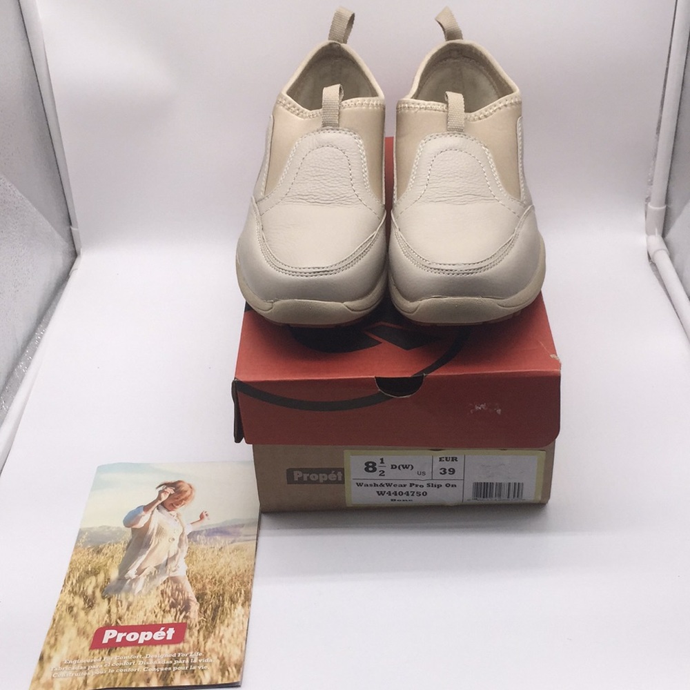 Propet Woman’s Wash & Wear Pro Slip On Shoes Leather Bone 8 1/2 D Wide Width